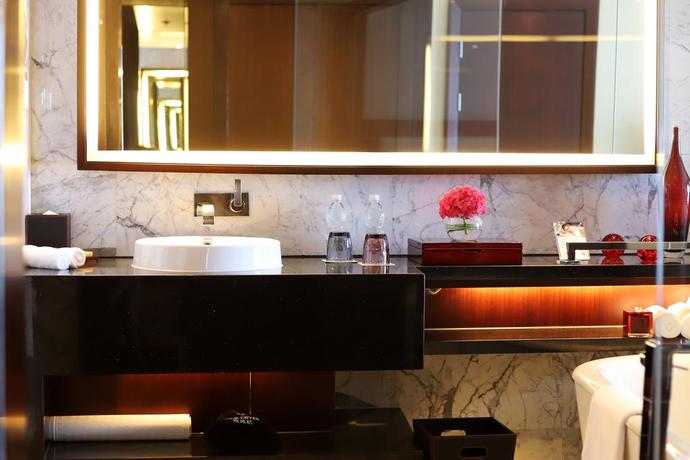 Imagen de la habitación del Hotel Renaissance Beijing Capital. Foto 14