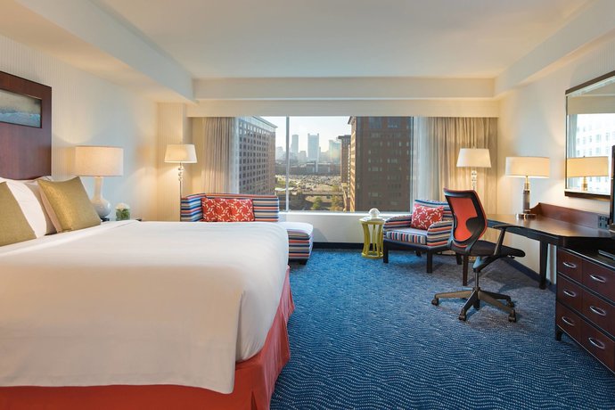 Imagen de la habitación del Hotel Renaissance Boston Waterfront. Foto 8