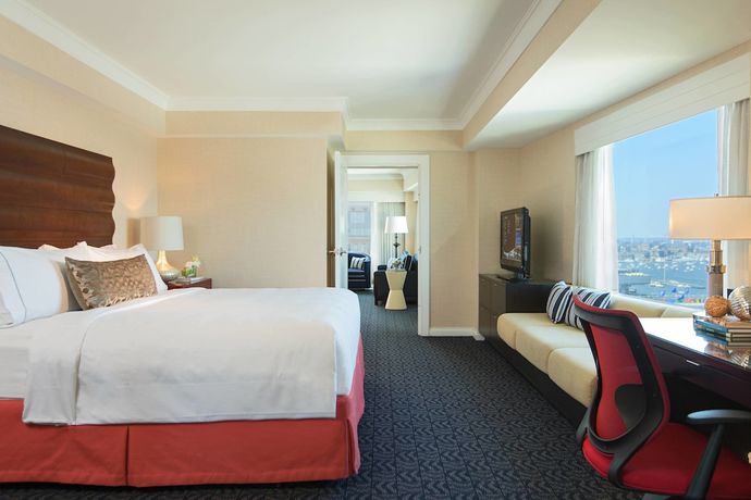 Imagen de la habitación del Hotel Renaissance Boston Waterfront. Foto 12