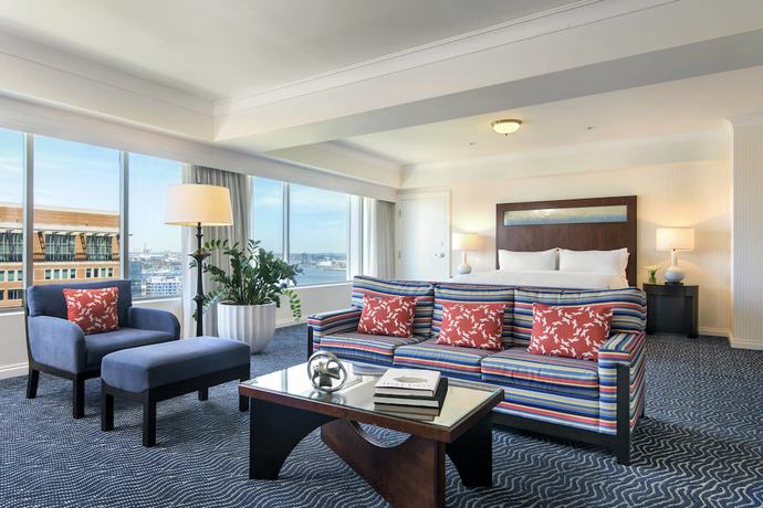 Imagen de la habitación del Hotel Renaissance Boston Waterfront. Foto 15
