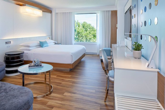 Imagen de la habitación del Hotel Renaissance Charlotte SouthPark. Foto 5