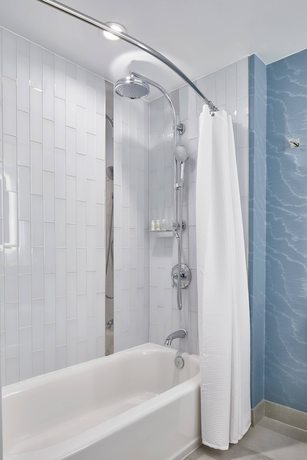 Imagen de la habitación del Hotel Renaissance Charlotte SouthPark. Foto 19