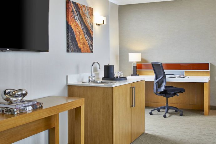 Imagen de la habitación del Hotel Renaissance Chicago Glenview Suites. Foto 13