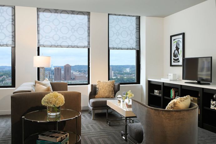 Imagen de la habitación del Hotel Renaissance Cincinnati Downtown. Foto 10