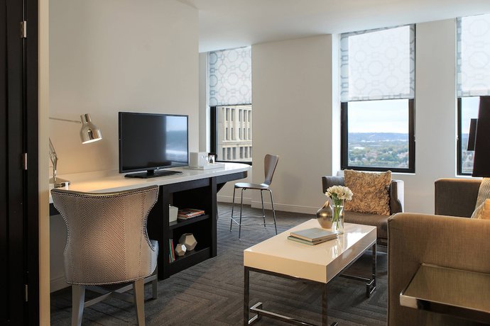 Imagen de la habitación del Hotel Renaissance Cincinnati Downtown. Foto 12