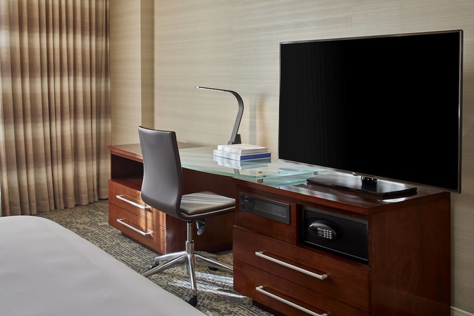 Imagen de la habitación del Hotel Renaissance Dallas. Foto 8