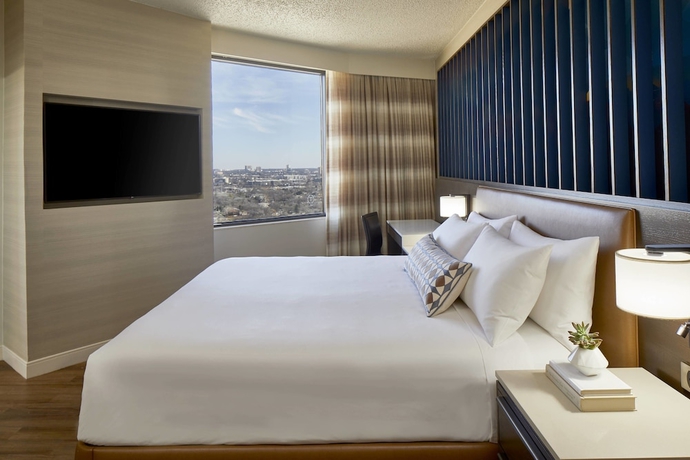 Imagen de la habitación del Hotel Renaissance Dallas. Foto 11