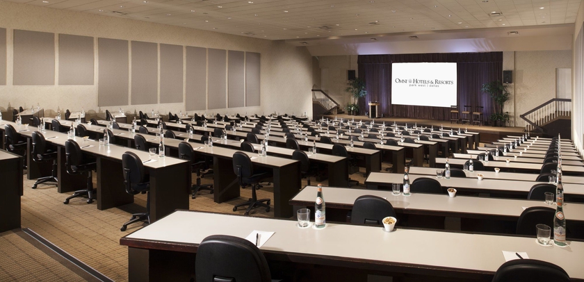 Imagen de los interiores del Hotel Renaissance Dallas North. Foto 10