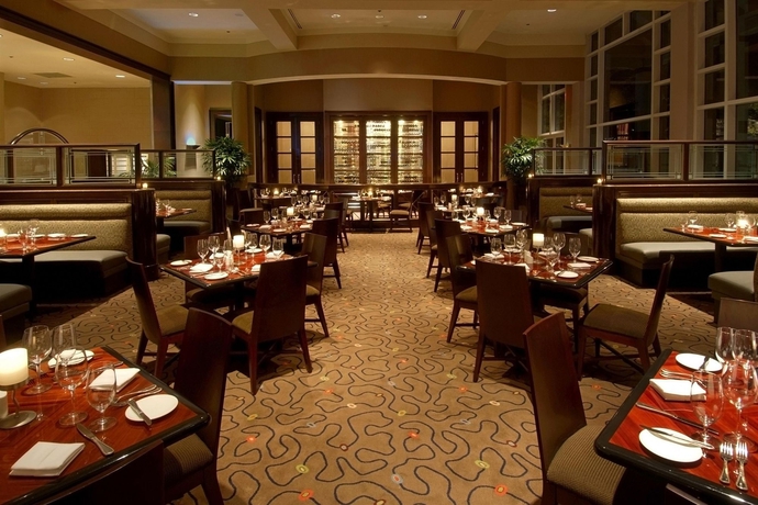 Imagen del bar/restaurante del Hotel Renaissance Dallas North. Foto 4