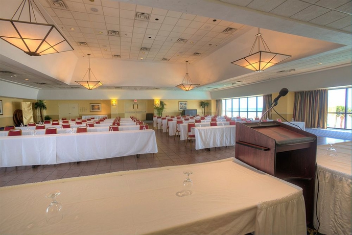 Imagen de los interiores del Hotel Renaissance Daytona Beach Oceanfront Hotel. Foto 6