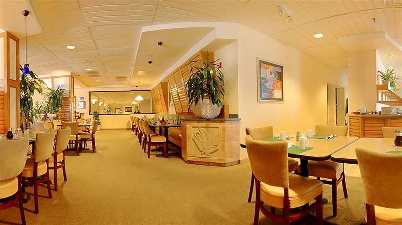 Imagen del bar/restaurante del Hotel Renaissance Daytona Beach Oceanfront Hotel. Foto 1
