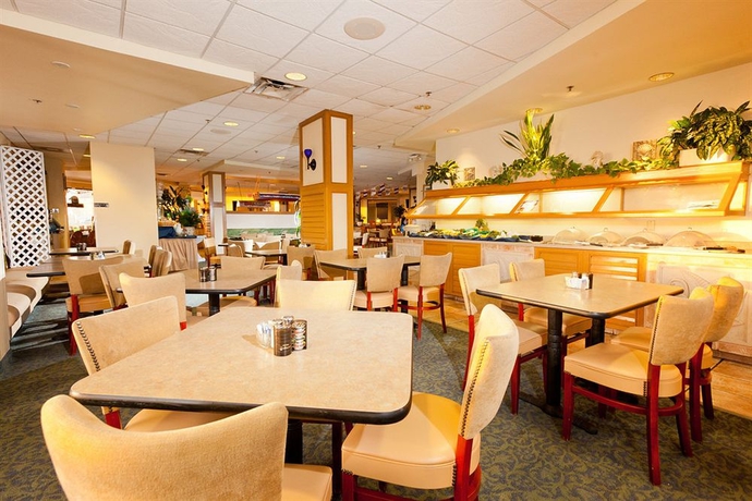 Imagen del bar/restaurante del Hotel Renaissance Daytona Beach Oceanfront Hotel. Foto 2
