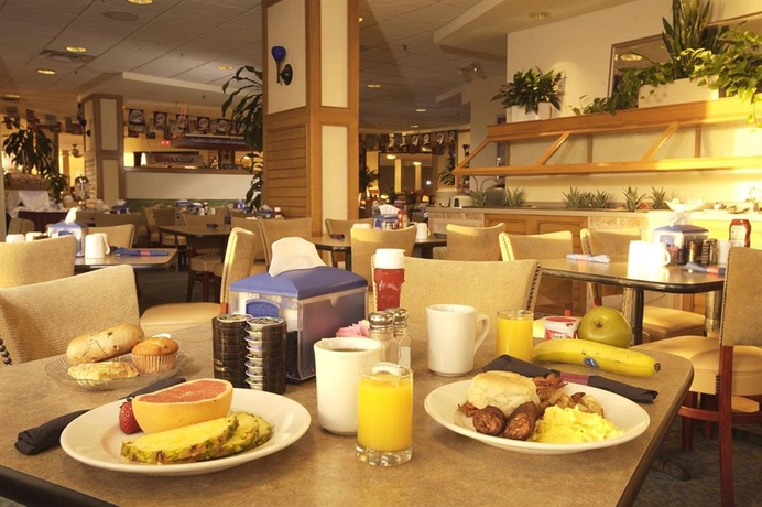 Imagen del bar/restaurante del Hotel Renaissance Daytona Beach Oceanfront Hotel. Foto 3