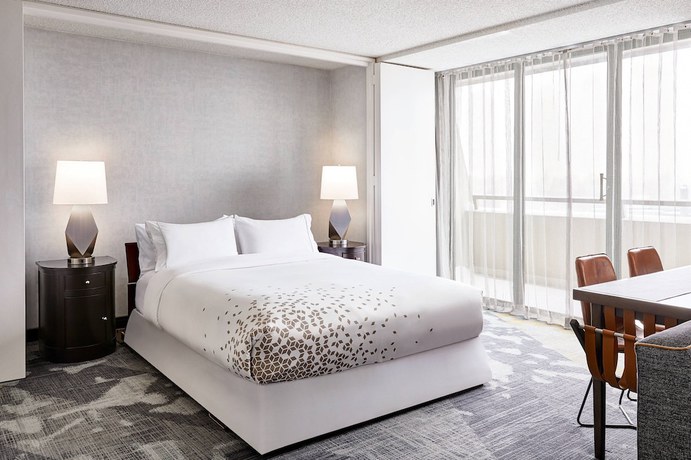 Imagen de la habitación del Hotel Renaissance Denver Central Park. Foto 9