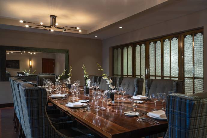 Imagen del bar/restaurante del Hotel Renaissance Des Moines Savery. Foto 3