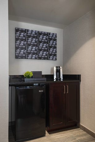 Imagen de la habitación del Hotel Renaissance Des Moines Savery. Foto 9