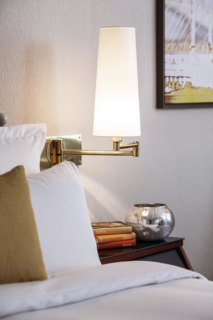 Imagen de la habitación del Hotel Renaissance Dusseldorf. Foto 7