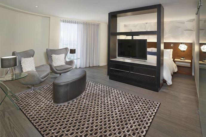 Imagen de la habitación del Hotel Renaissance Edmonton Airport. Foto 8