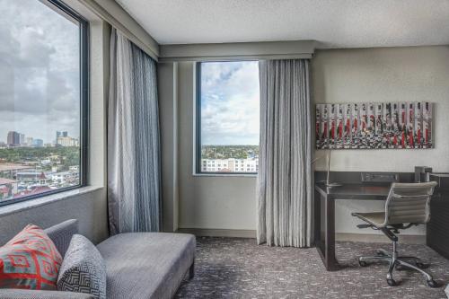 Imagen de la habitación del Hotel Renaissance Fort Lauderdale Marina. Foto 17