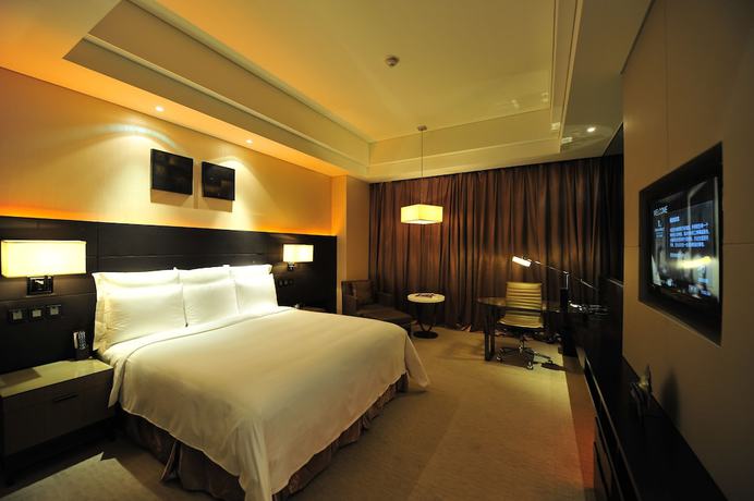 Imagen de la habitación del Hotel Renaissance Guiyang. Foto 7