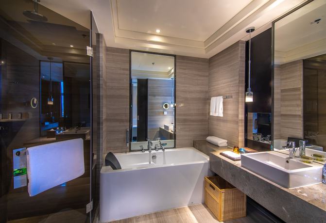 Imagen de la habitación del Hotel Renaissance Guiyang. Foto 12