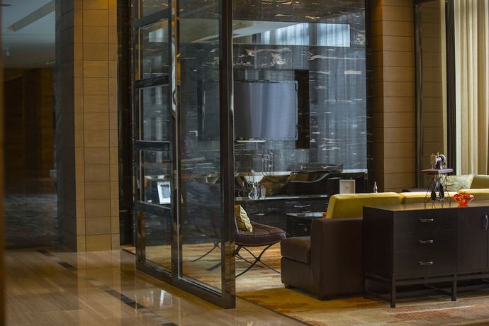 Imagen de los interiores del Hotel Renaissance Guiyang. Foto 20