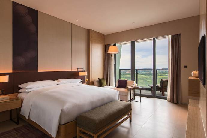 Imagen de la habitación del Hotel Renaissance Haikou. Foto 17