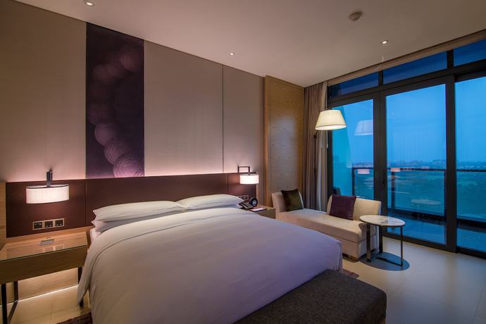 Imagen de la habitación del Hotel Renaissance Haikou. Foto 18
