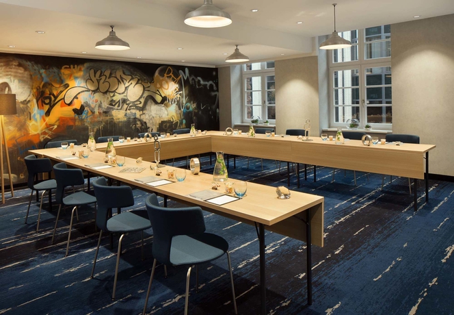 Imagen de los interiores del Hotel Renaissance Hamburg. Foto 12