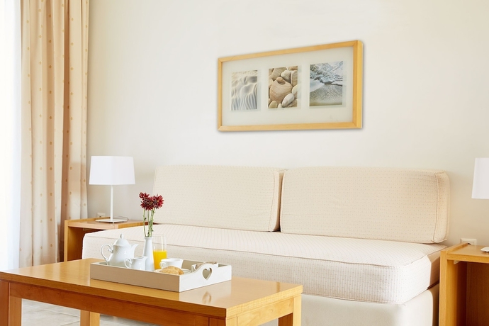 Imagen de la habitación del Hotel Renaissance Hanioti Resort. Foto 6