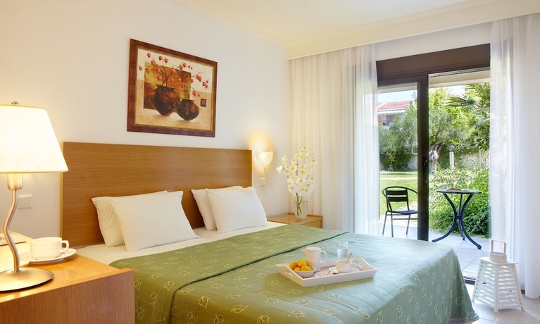 Imagen de la habitación del Hotel Renaissance Hanioti Resort. Foto 7