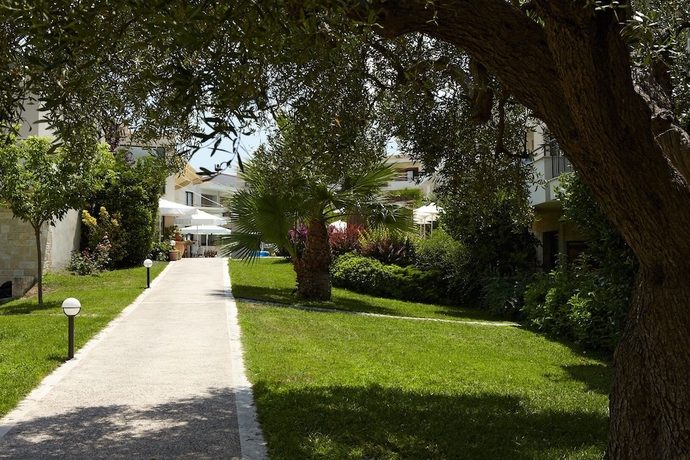 Imagen de los exteriores del Hotel Renaissance Hanioti Resort. Foto 12