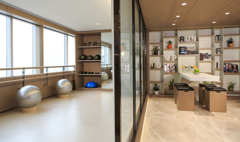 Imagen de los interiores del Hotel Renaissance Hong Kong Harbour View. Foto 14