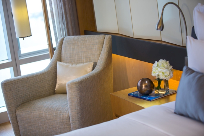 Imagen de la habitación del Hotel Renaissance Hong Kong Harbour View. Foto 6