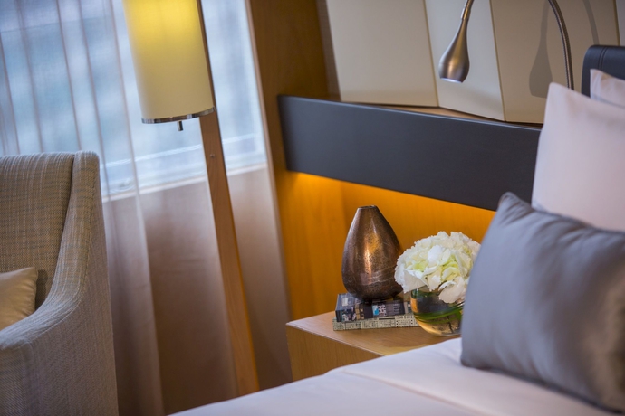 Imagen de la habitación del Hotel Renaissance Hong Kong Harbour View. Foto 7