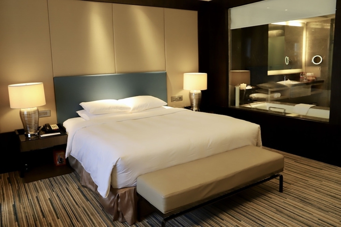 Imagen de la habitación del Hotel Renaissance Huizhou. Foto 17