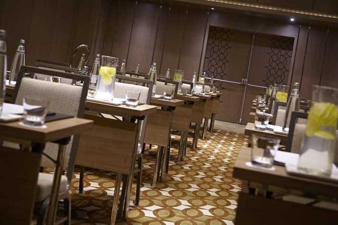 Imagen de los interiores del Hotel Renaissance Istanbul Polat Bosphorus. Foto 9