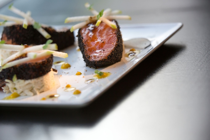 Imagen del bar/restaurante del Hotel Renaissance Istanbul Polat Bosphorus. Foto 4