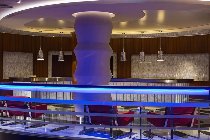 Imagen de los interiores del Hotel Renaissance Izmir. Foto 14