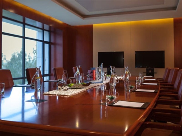 Imagen general del Hotel Renaissance Lakeview. Foto 6