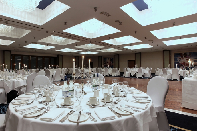 Imagen de los interiores del Hotel Renaissance London Heathrow. Foto 11