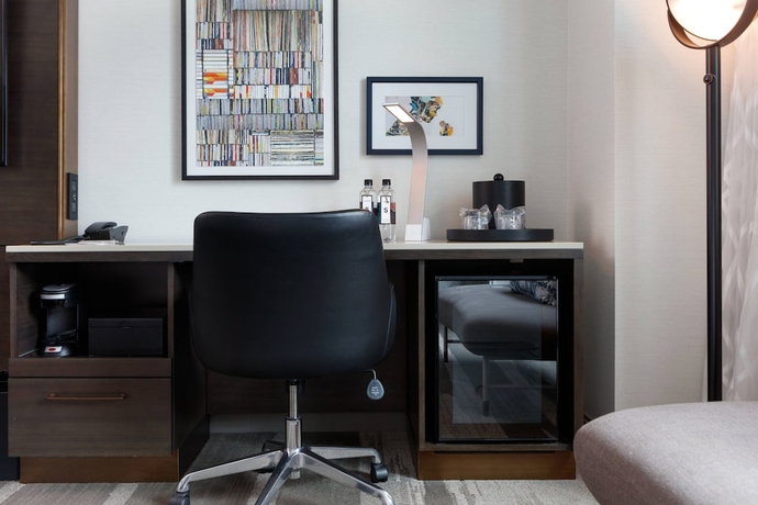 Imagen de la habitación del Hotel Renaissance Los Angeles Airport. Foto 8