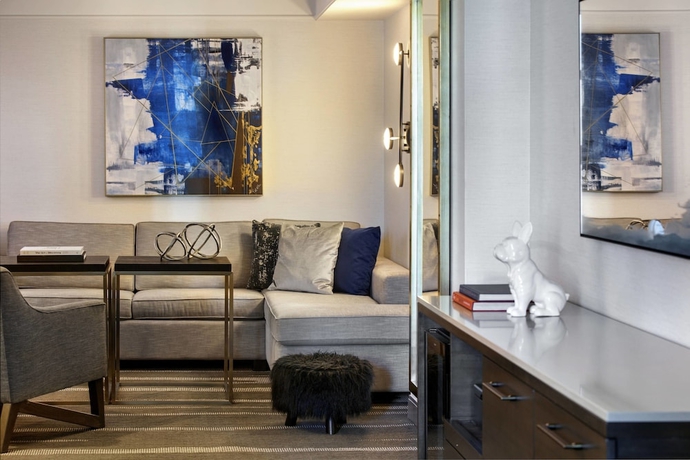 Imagen de la habitación del Hotel Renaissance Los Angeles Airport. Foto 11