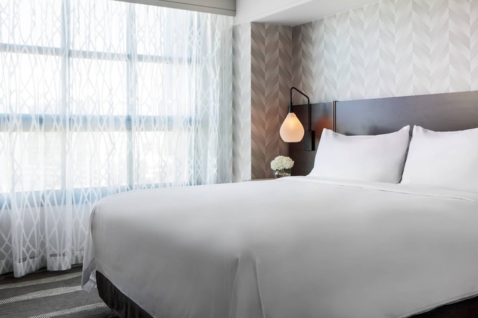 Imagen de la habitación del Hotel Renaissance Los Angeles Airport. Foto 13