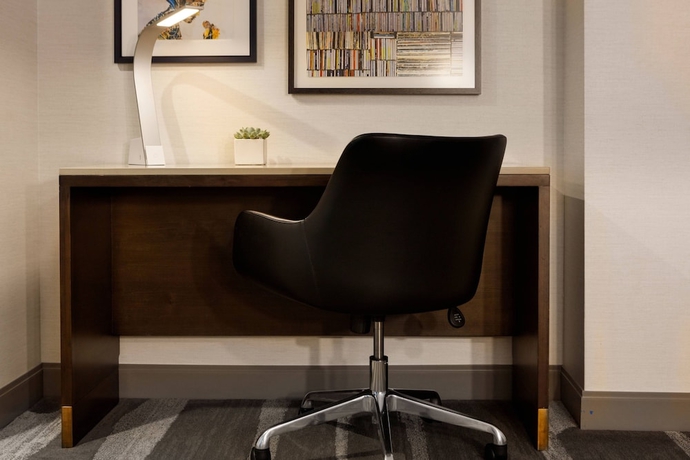 Imagen de la habitación del Hotel Renaissance Los Angeles Airport. Foto 14