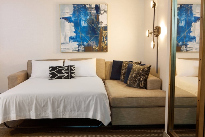 Imagen de la habitación del Hotel Renaissance Los Angeles Airport. Foto 15