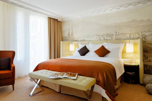 Imagen de la habitación del Hotel Renaissance Lucerne. Foto 8