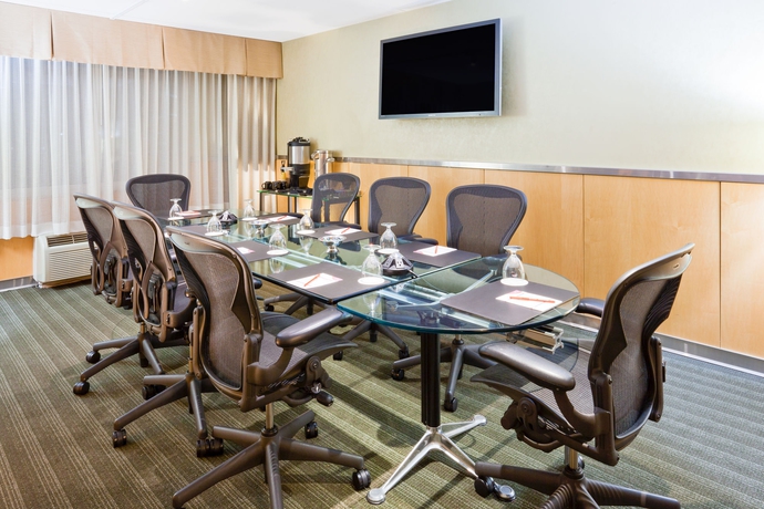 Imagen de los interiores del Hotel Renaissance Minneapolis Bloomington. Foto 10