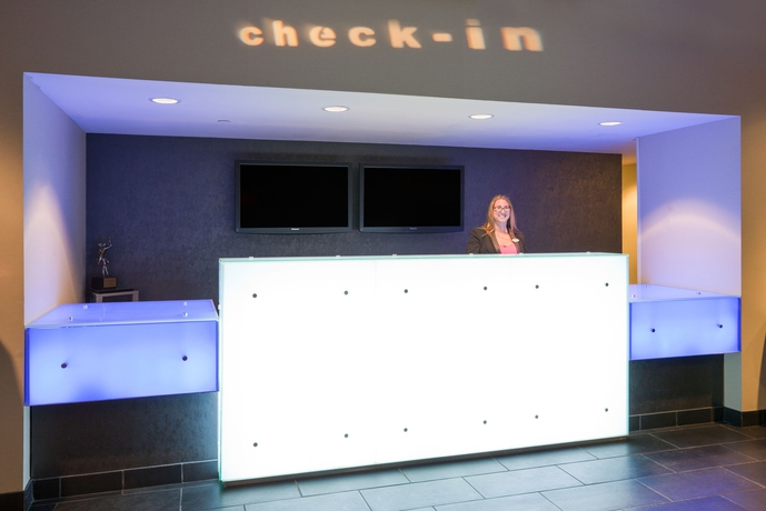 Imagen de los interiores del Hotel Renaissance Minneapolis Bloomington. Foto 11