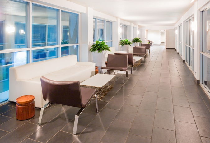 Imagen de los interiores del Hotel Renaissance Minneapolis Bloomington. Foto 14